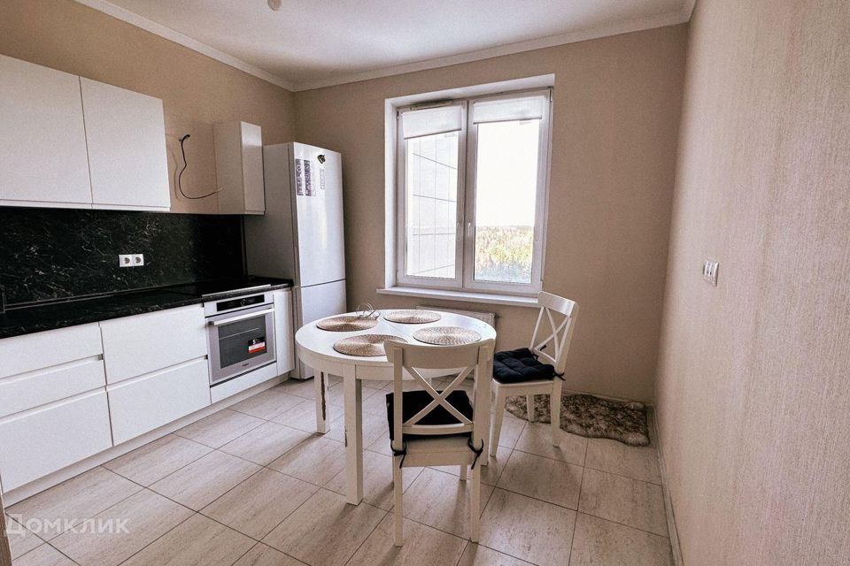 Сдаётся 2-комнатная квартира, 66.5 м²
