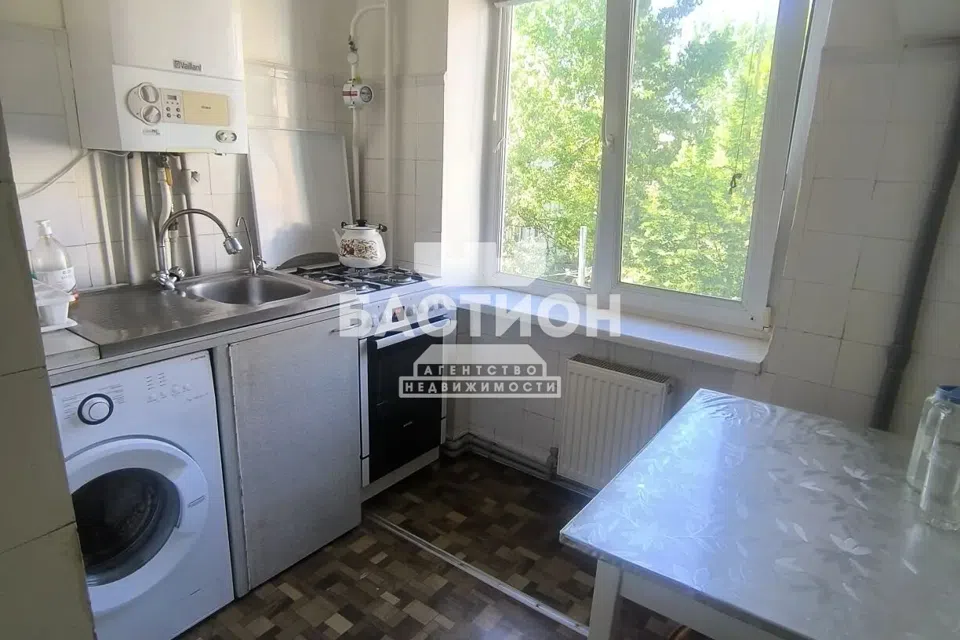 Продаётся 3-комнатная квартира, 42.1 м²