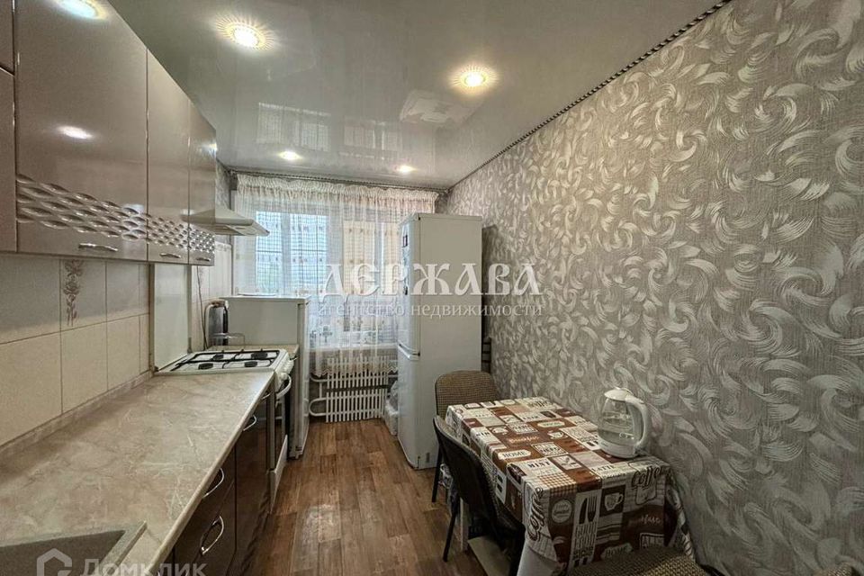 Продаётся 3-комнатная квартира, 66.3 м²