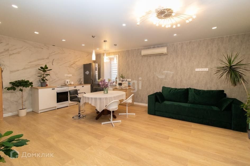 Продаётся 3-комнатная квартира, 97.3 м²