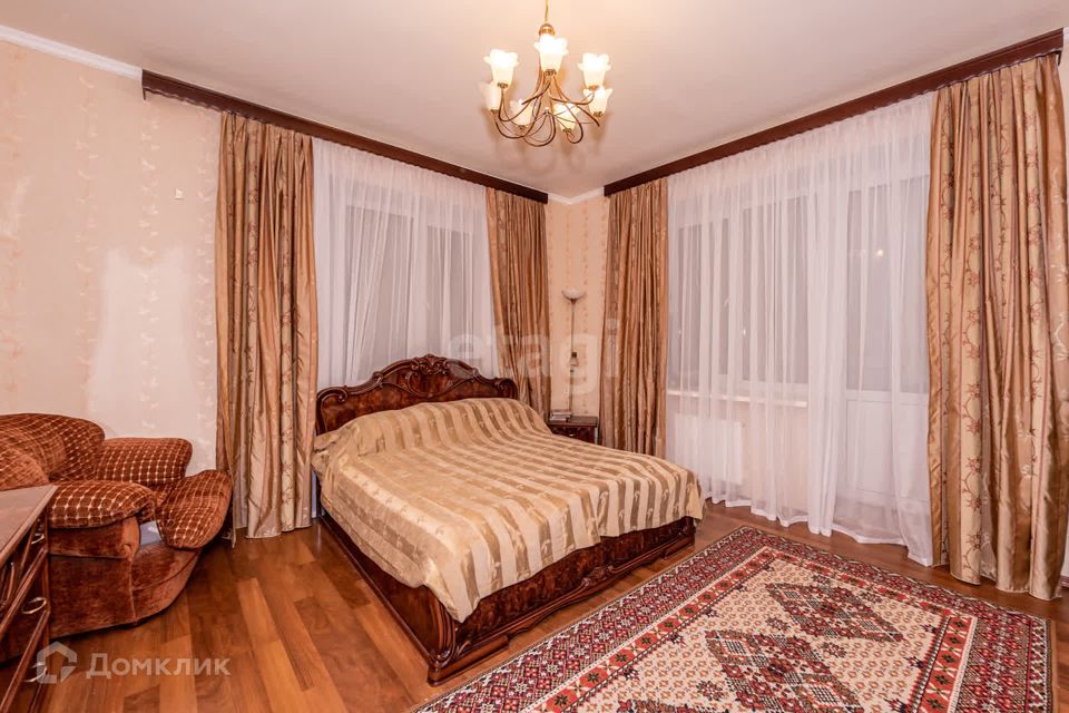 Продаётся 2-комнатная квартира, 98.3 м²