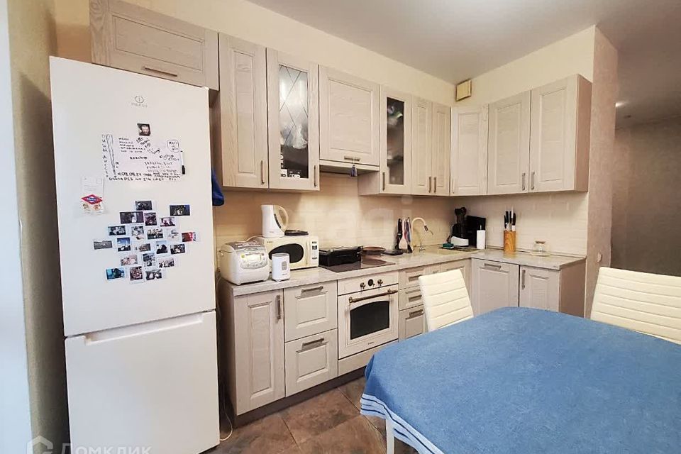 Продаётся 1-комнатная квартира, 56.6 м²