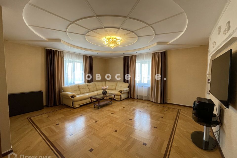 Продаётся 3-комнатная квартира, 100.8 м²