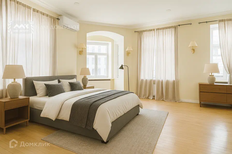 Продаётся 8-комнатная квартира, 270.8 м²