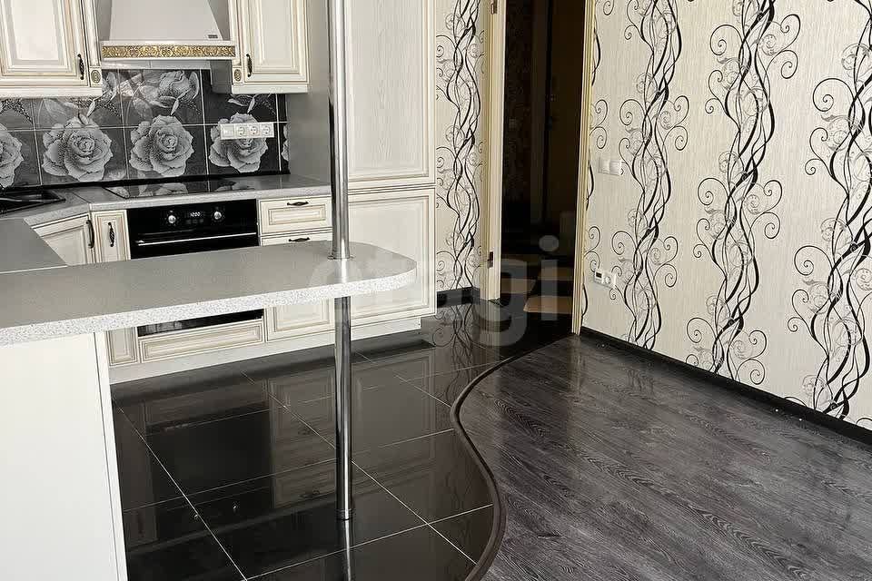 Продаётся 3-комнатная квартира, 82 м²