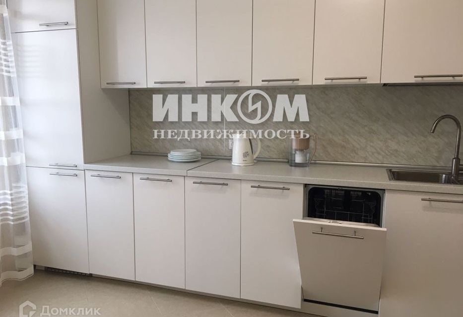 Сдаётся 1-комнатная квартира, 42 м²