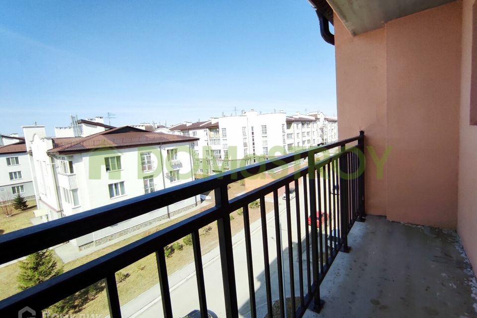 Продаётся 4-комнатная квартира, 121.4 м²