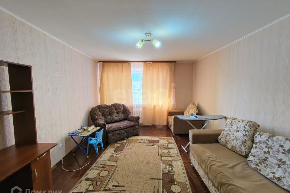 Продаётся 1-комнатная квартира, 42 м²
