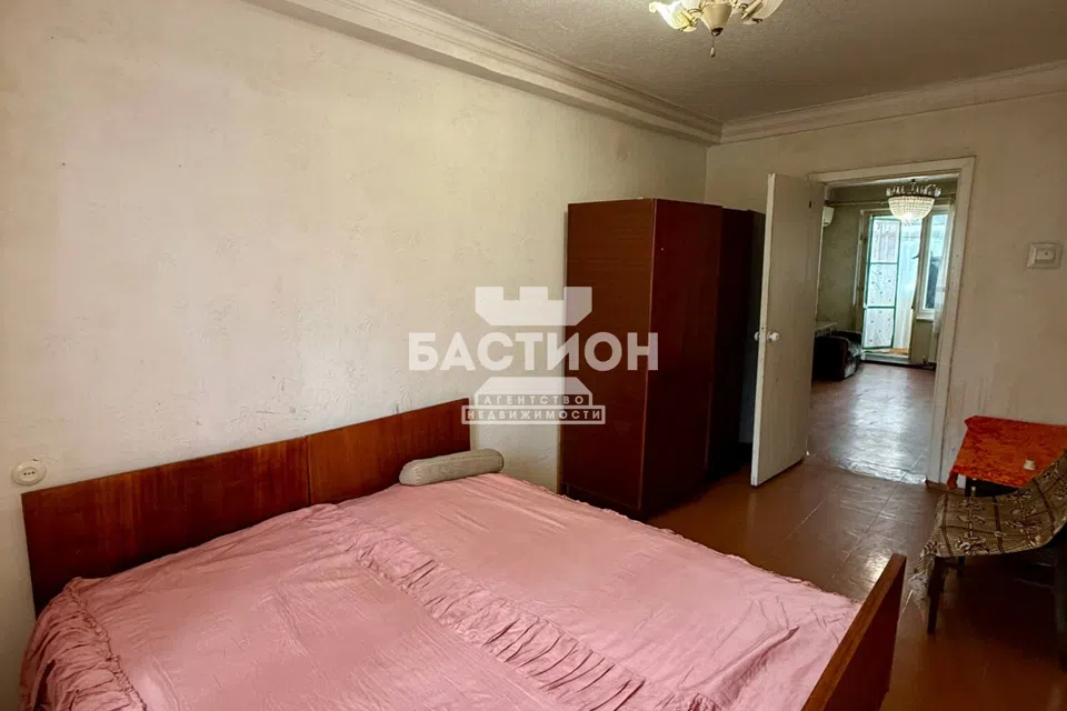Продаётся 4-комнатная квартира, 73.4 м²