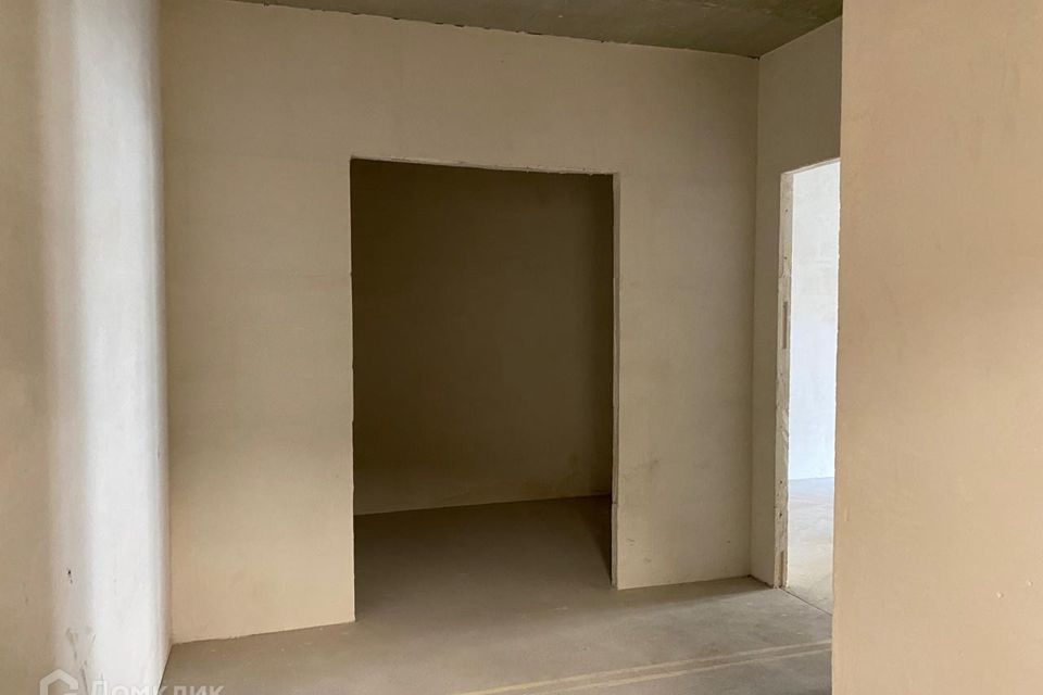Продаётся 1-комнатная квартира, 57 м²