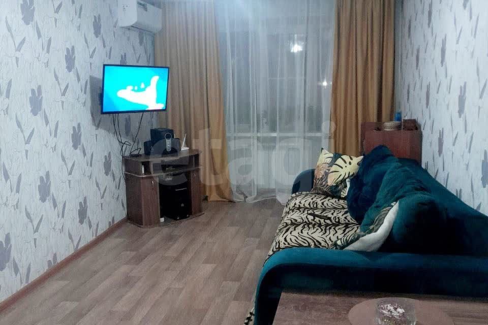 Продаётся 3-комнатная квартира, 57.4 м²