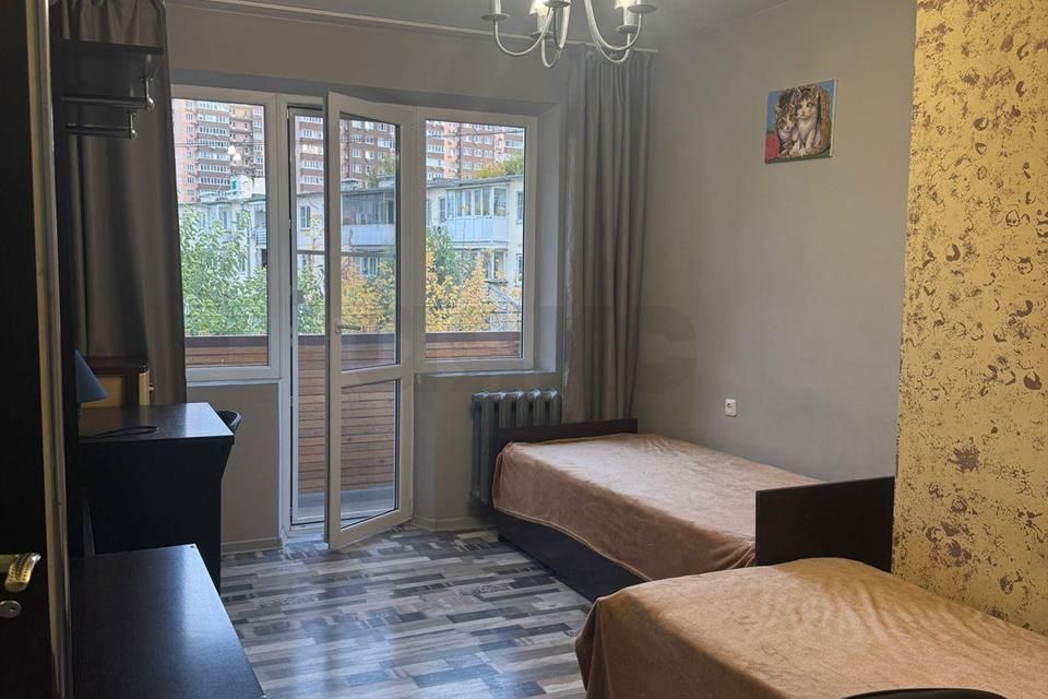 Продаётся 3-комнатная квартира, 57.4 м²