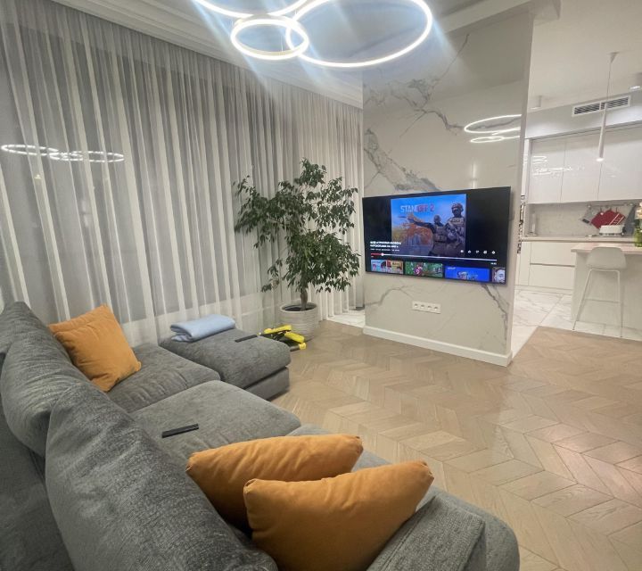 Сдаётся 3-комнатная квартира, 111 м²