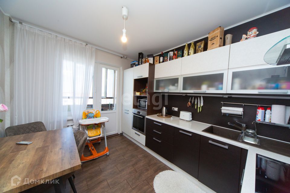 Продаётся 3-комнатная квартира, 90 м²