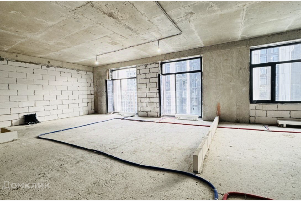 Продаётся 2-комнатная квартира, 75.6 м²