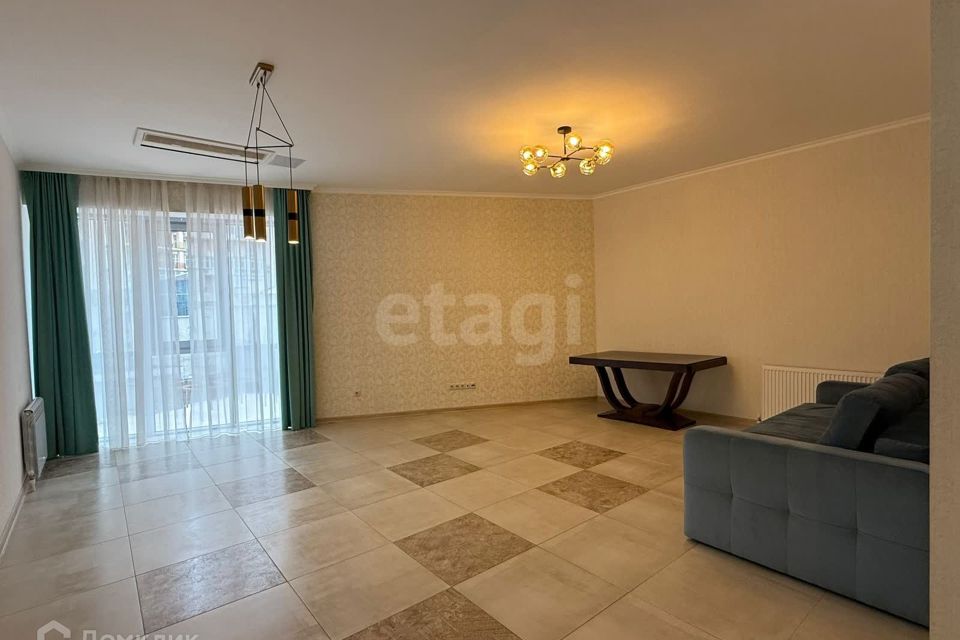 Продаётся 3-комнатная квартира, 104.6 м²