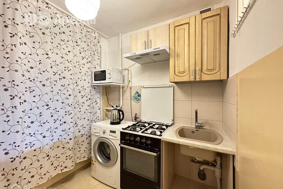 Сдаётся 3-комнатная квартира, 56.6 м²