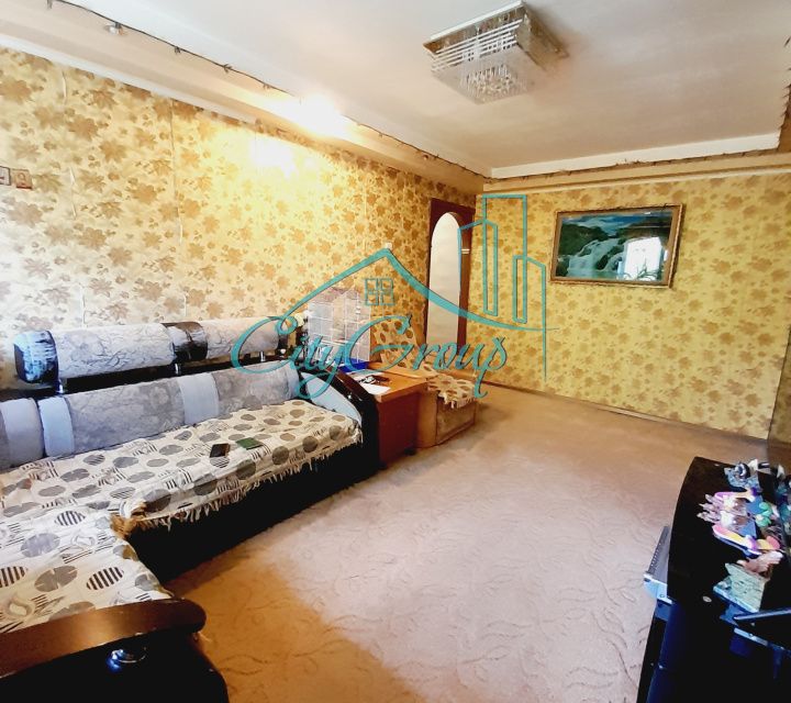 Продаётся 4-комнатная квартира, 61 м²