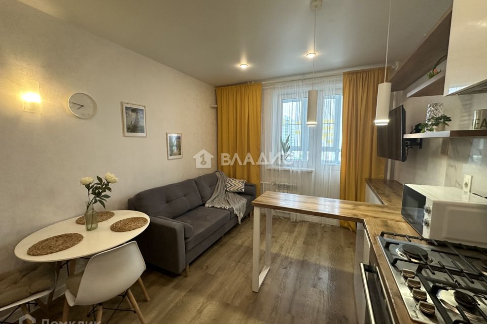 Продаётся 2-комнатная квартира, 71.8 м²