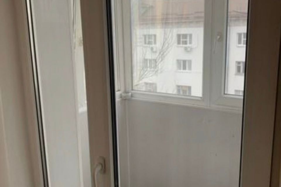 Продаётся 4-комнатная квартира, 90 м²