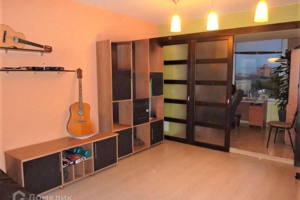Продаётся 4-комнатная квартира, 156 м²
