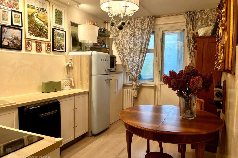 Продаётся 4-комнатная квартира, 87 м²
