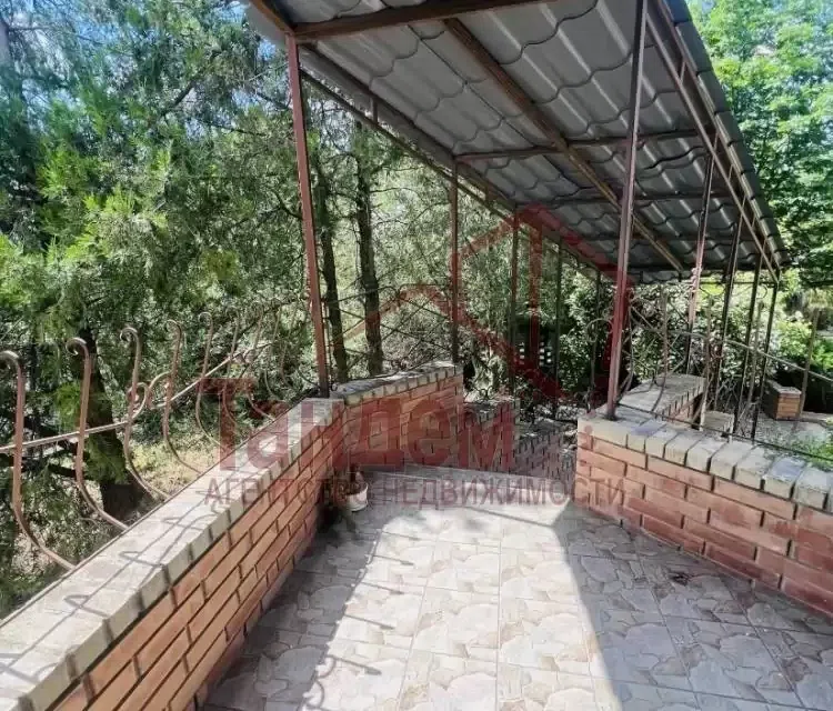 Продаётся 2-этажный дом, 290 м²