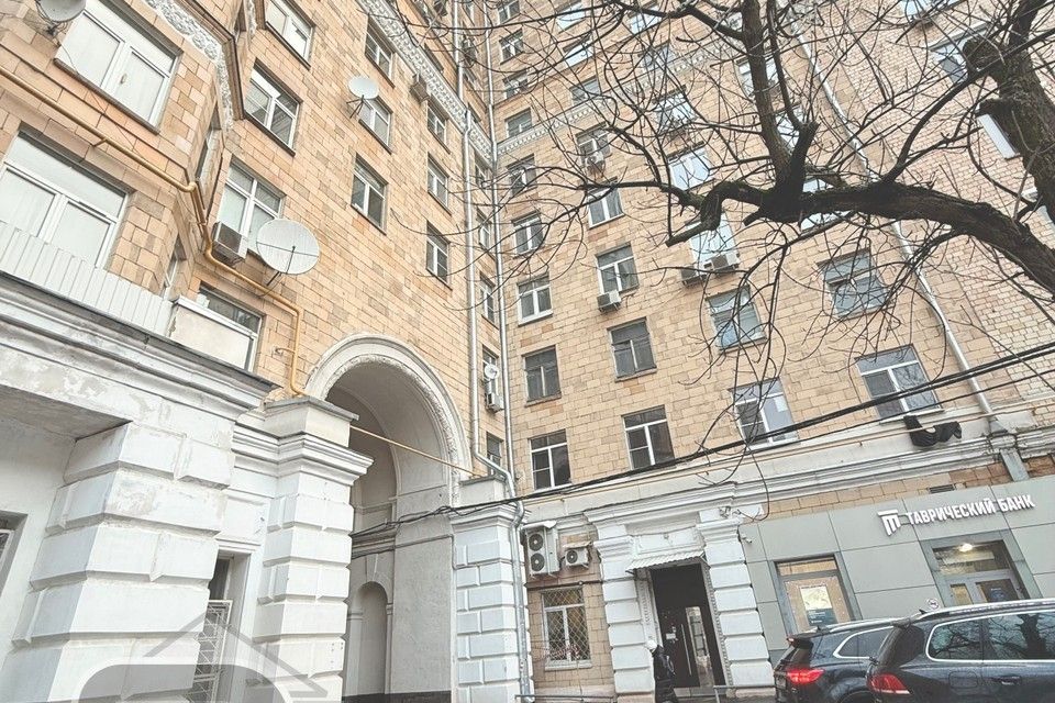 Продаётся 2-комнатная квартира, 67 м²