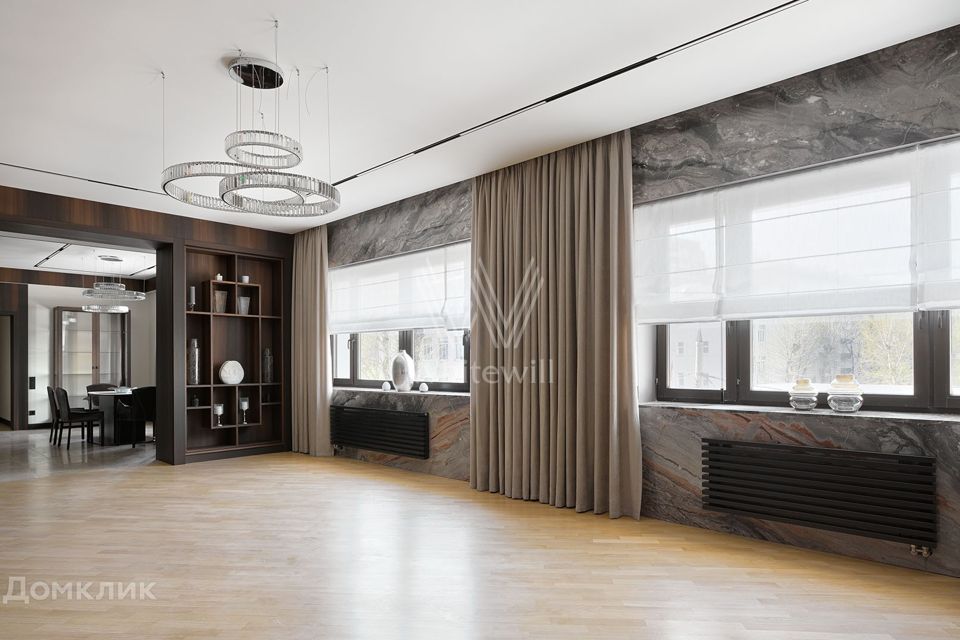 Сдаётся 4-комнатная квартира, 270 м²