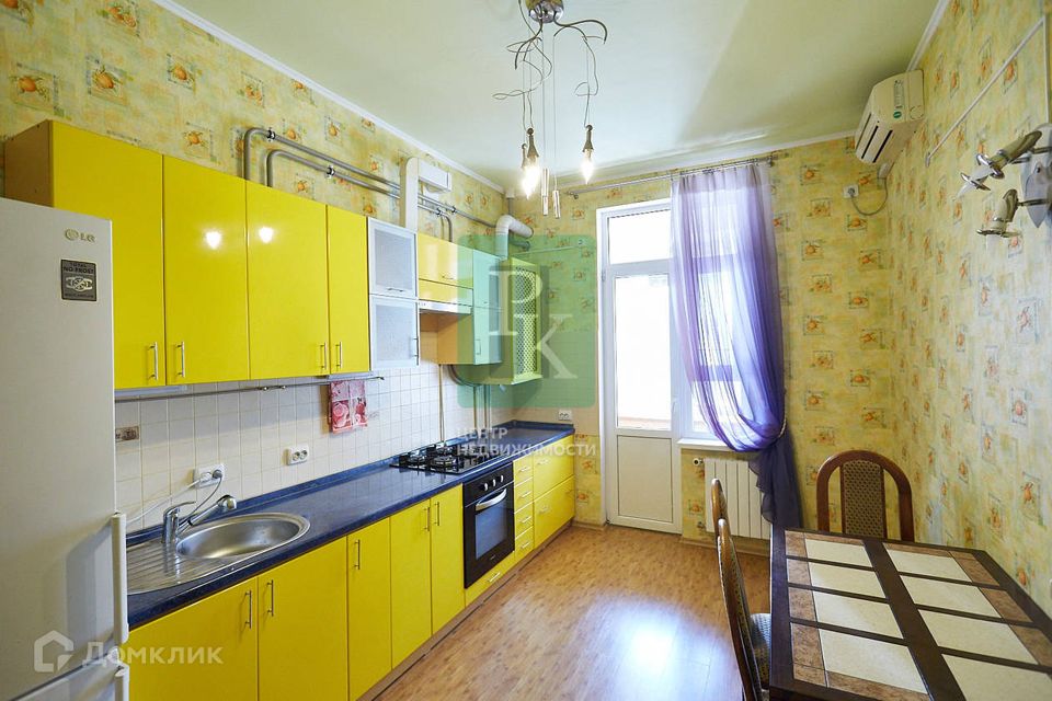 Продаётся 2-комнатная квартира, 86.4 м²