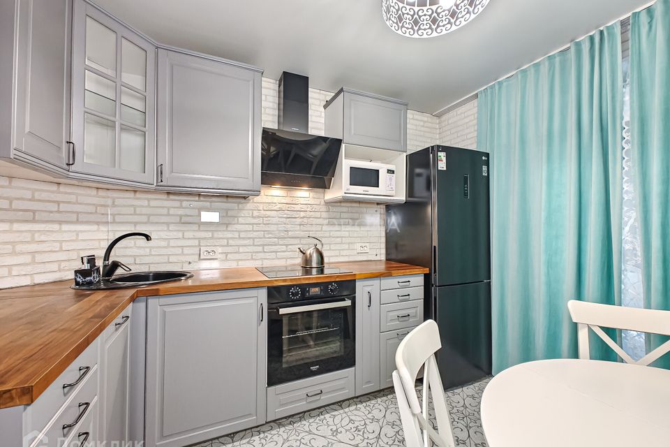Сдаётся 2-комнатная квартира, 62 м²