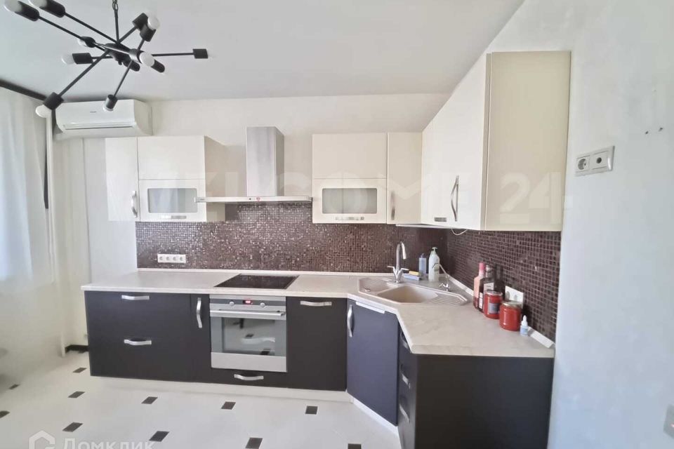 Продаётся 2-комнатная квартира, 63.6 м²