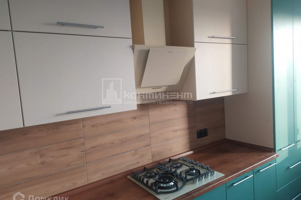 Сдаётся 1-комнатная квартира, 42 м²