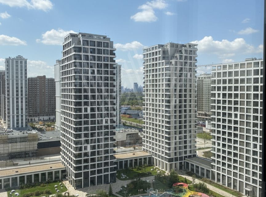 Продаётся 4-комнатная квартира, 102 м²