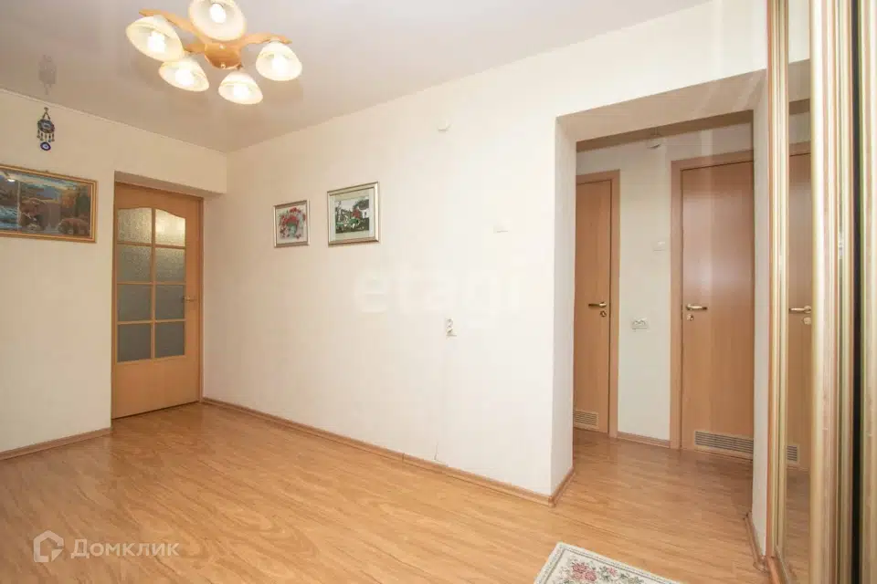 Сдаётся 1-комнатная квартира, 64.7 м²