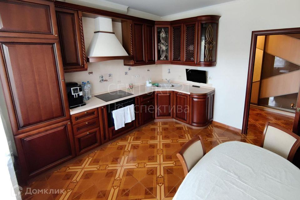 Продаётся 3-комнатная квартира, 82.8 м²