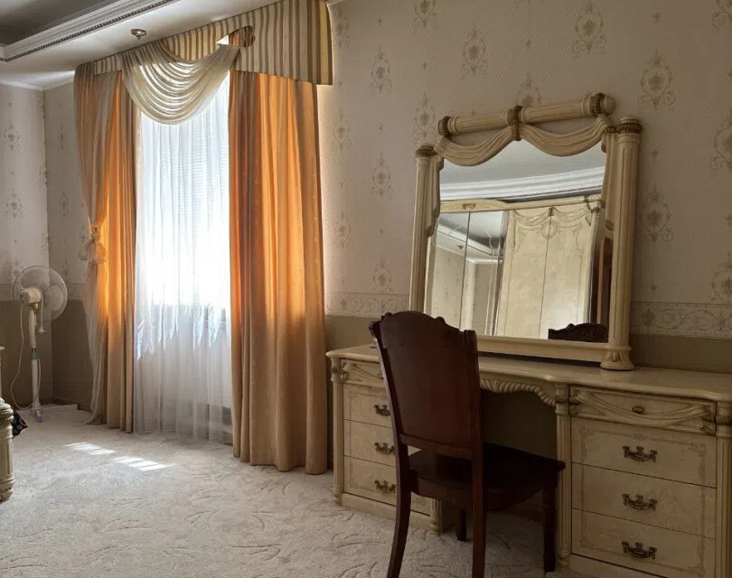 Продаётся 3-этажный дом, 448 м²