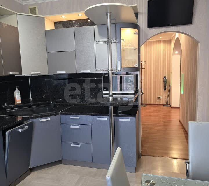 Сдаётся 2-комнатная квартира, 70 м²