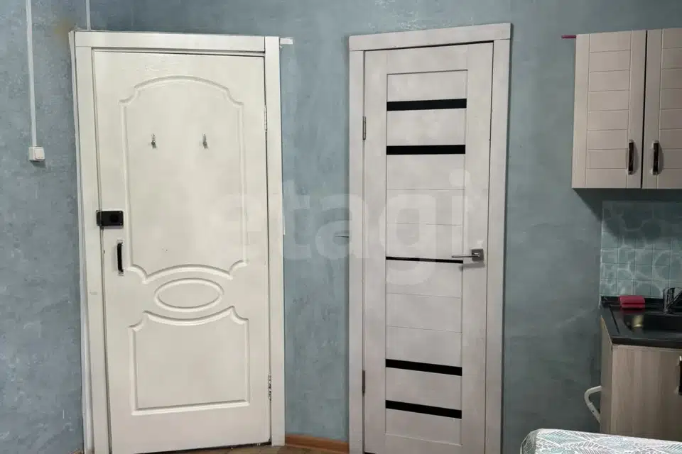 Продаётся 4-комнатная квартира, 70 м²