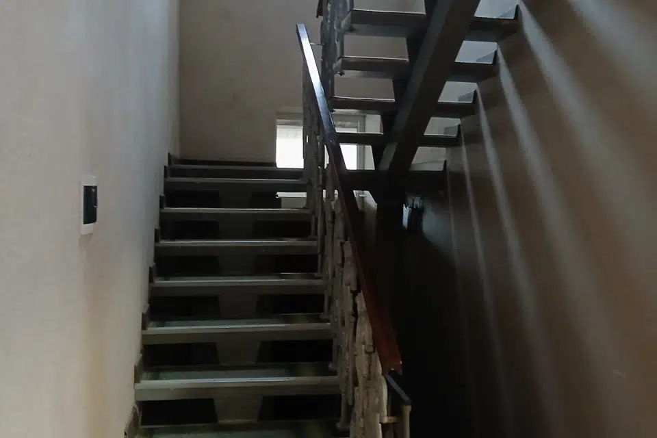 Продаётся 4-этажный дом, 251 м²