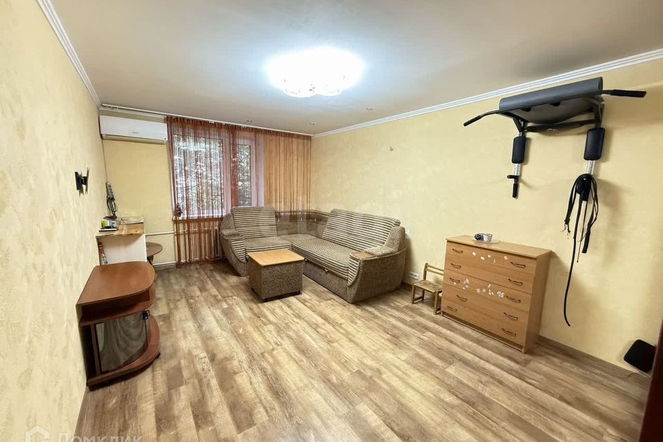 Продаётся 1-комнатная квартира, 39.6 м²