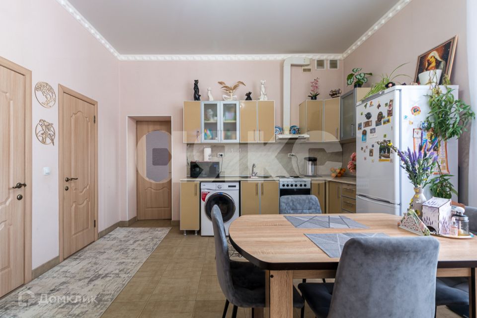 Продаётся 1-комнатная квартира, 60 м²