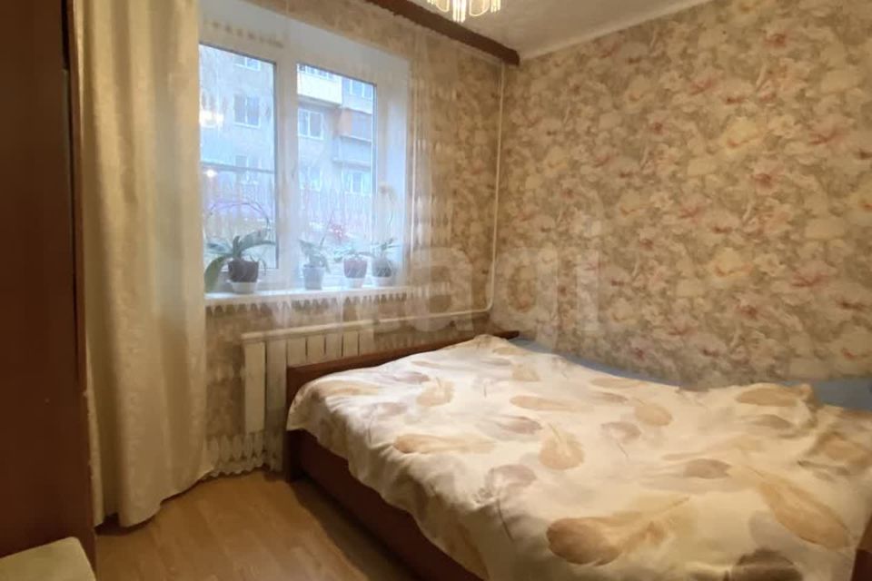 Продаётся 4-комнатная квартира, 59.8 м²