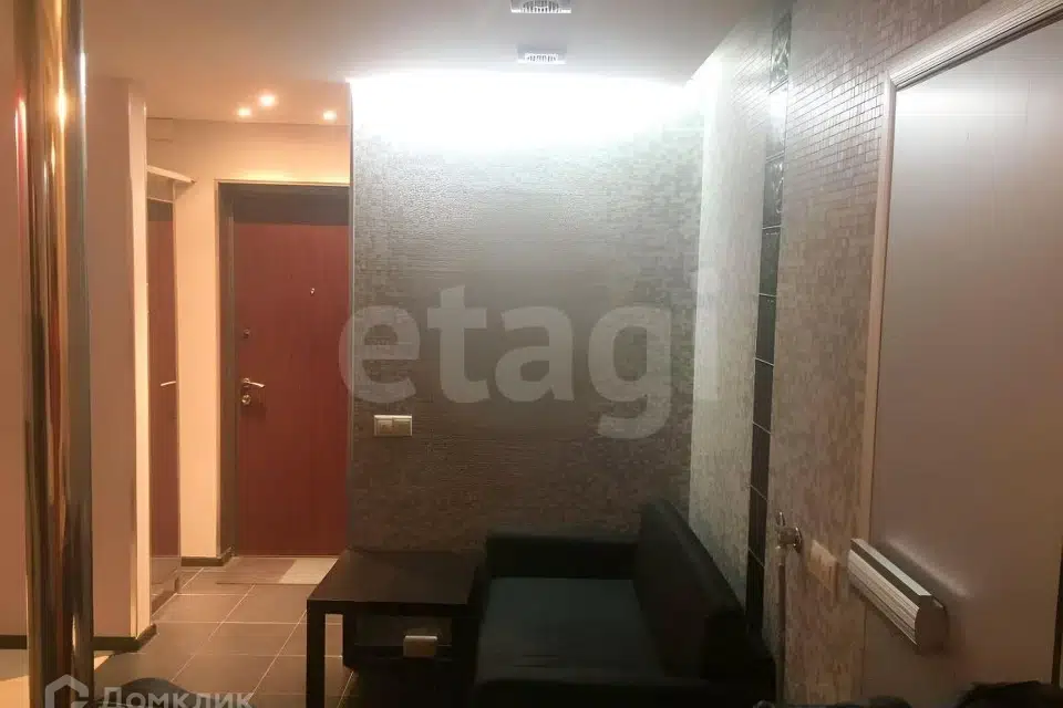 Продаётся 1-комнатная квартира, 42 м²