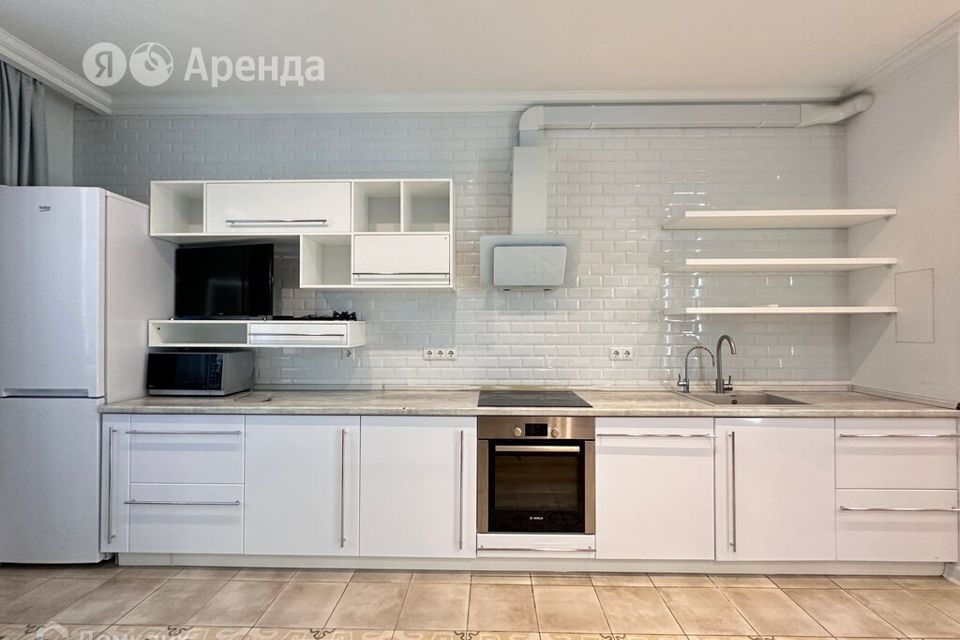 Сдаётся 2-комнатная квартира, 72 м²