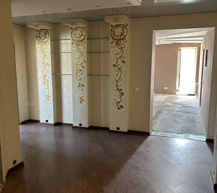Продаётся 4-комнатная квартира, 126 м²
