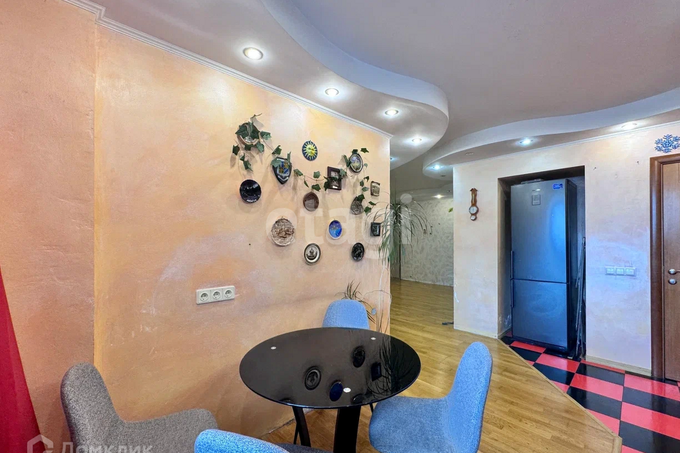 Продаётся 3-комнатная квартира, 88.4 м²
