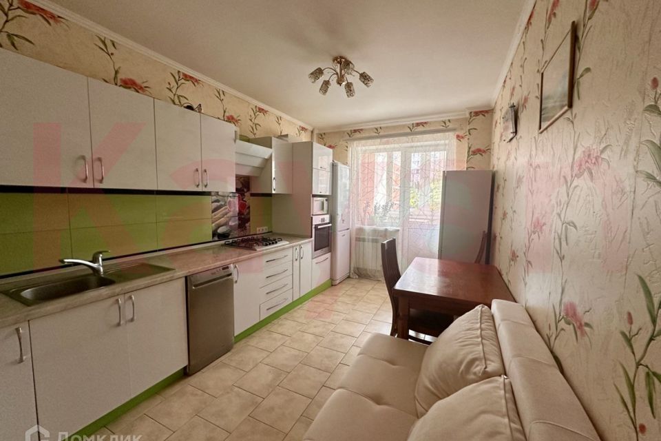 Сдаётся 2-комнатная квартира, 71 м²