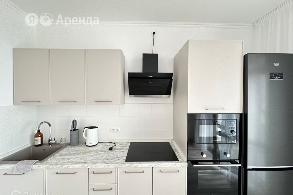Сдаётся 1-комнатная квартира, 42 м²