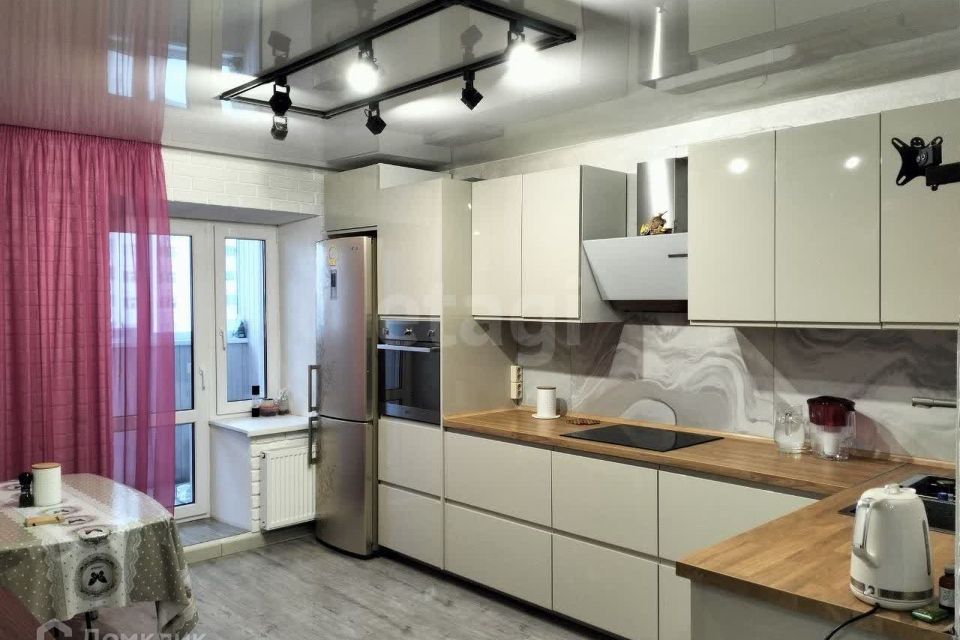 Сдаётся 2-комнатная квартира, 57 м²